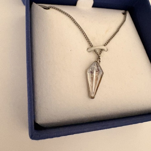 Swarovski necklace like new with box, silver color