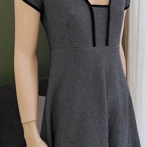 Attrattivo elastic dress like new, size Medium, multicolor