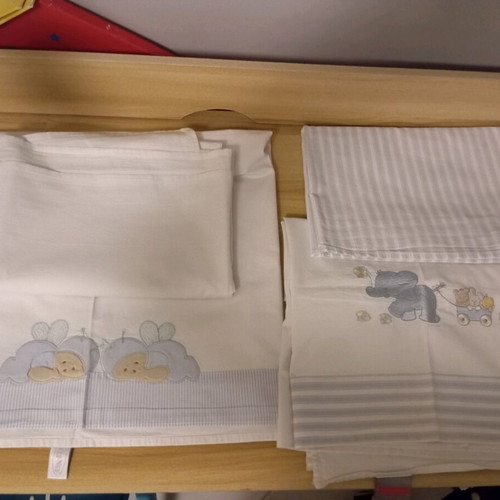 Nef Nef crib sheets like new, 2 pairs, 100% cotton