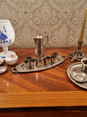 Vintage living room decor used from the 1960s