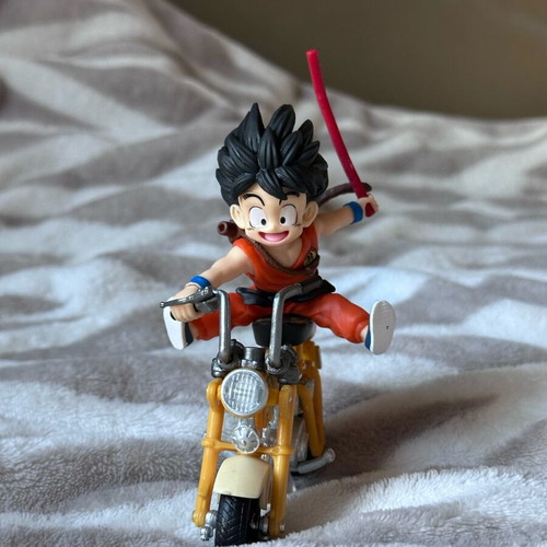 Son Goku baby φιγούρα καινούργια 13 εκατοστά με κουτί