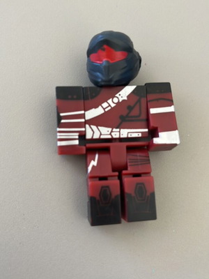 Roblox mini action figure like new, collectible