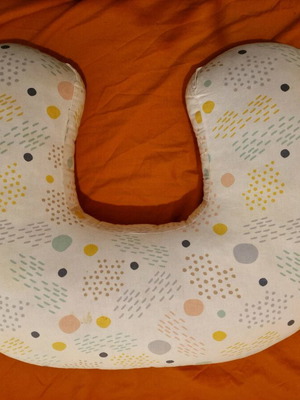 Kikka Boo nursing pillow used with zipper cover