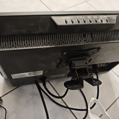 LG 20LS2R-ZA TV with Osio OST-2660D decoder like new
