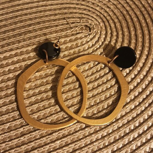 Earrings hoops like new, pack of 3 pairs gold-colored