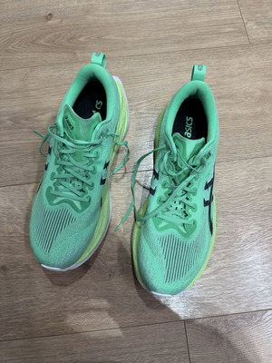 Asics Superblast 2 Ekiden running shoes, size 46, green