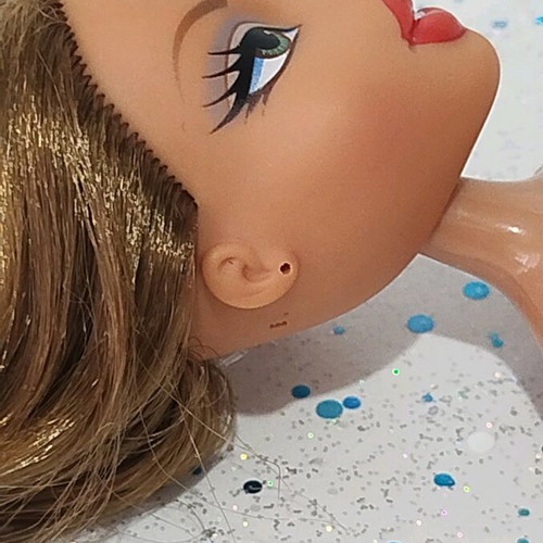 Bratz Sportz Yasmin Slamming Soccer doll used with flaws