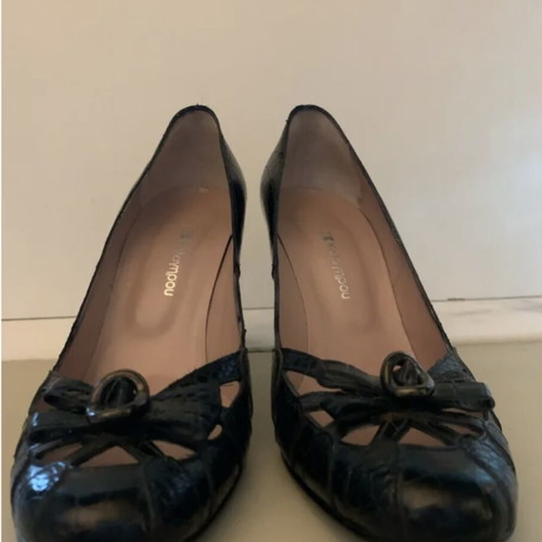 Kalogirou leather black pumps size 38 like new