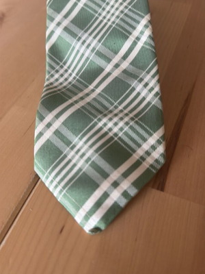 Manetti tie green white like new, 100% silk