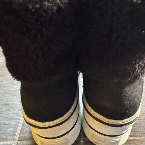 Hogan boots used, black size 39, suede with fur