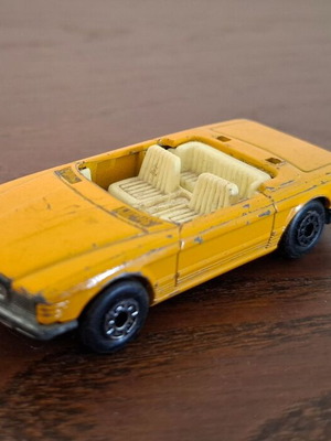 Matchbox Superfast No 06 Mercedes 350SL yellow 1973 diecast car used