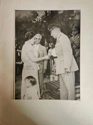 Σετ 2 vintage φωτογραφιών Βασιλιά Παύλου, επίσημη τελετή, σαν καινούργιο