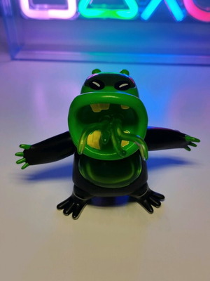 Battle Version Upchuck Ben 10 Action Figure used