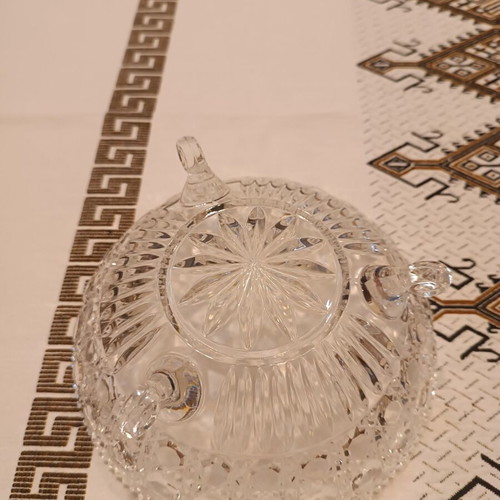 Glass vintage fondue bowl like new with embossed designs