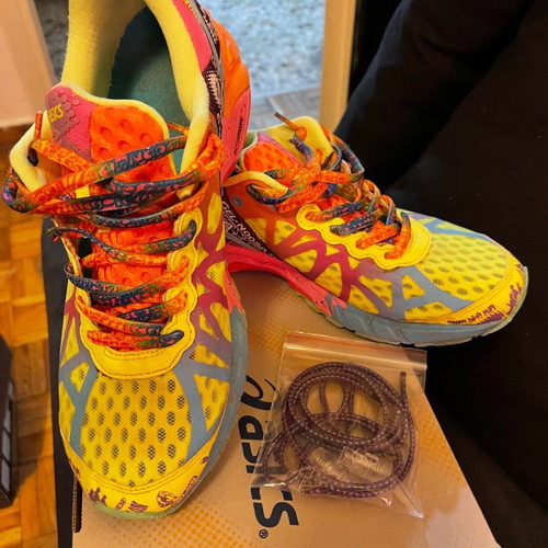 Asics Gel athletic shoes used, multicolor, size 40