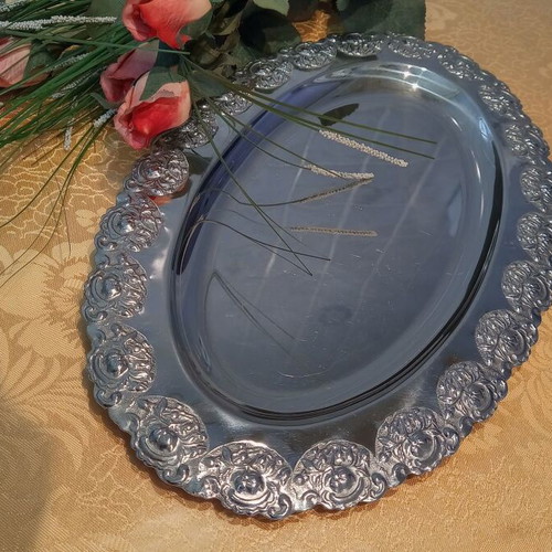 Silver-plated tray with flowers like new