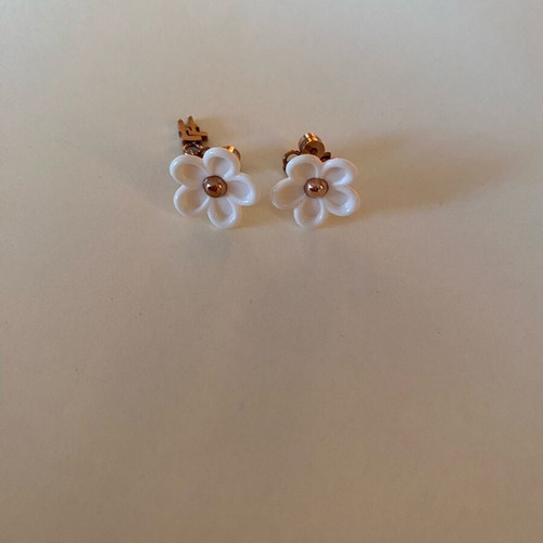 Folli Follie daisy earrings like new, white 1.4cm