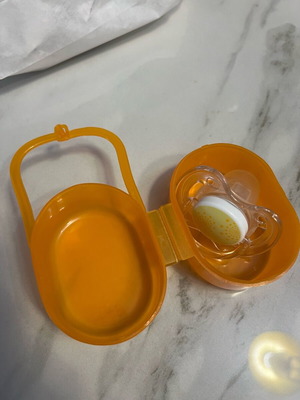 Avent Philips pacifier with case new