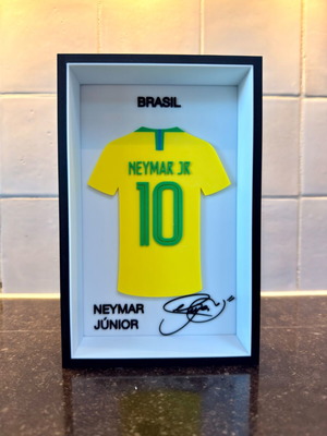Neymar Frame like new
