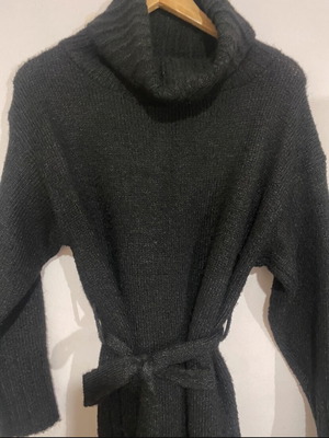 Pullover dress long thick with slits, like new, black