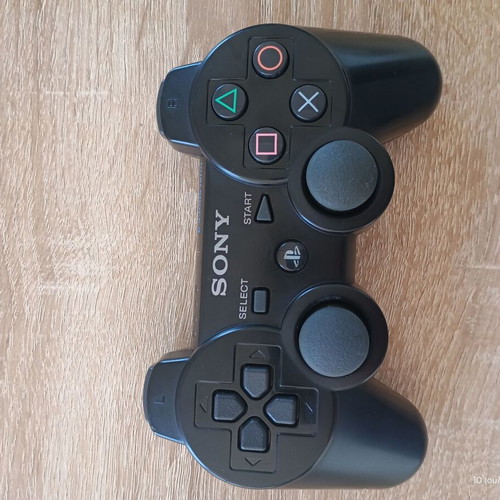 PS3 controller like new, tested and working