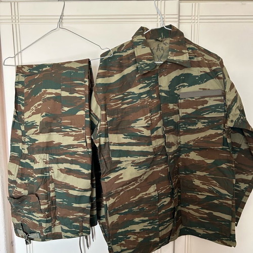 Vintage camouflage uniform small new with marker stain