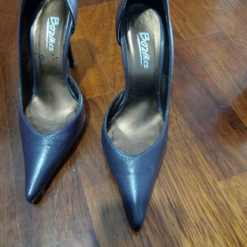 Purple pumps size 35 like new