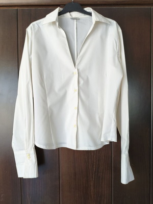 Apparel white shirt XXL used with pointed collar and wide cuffs