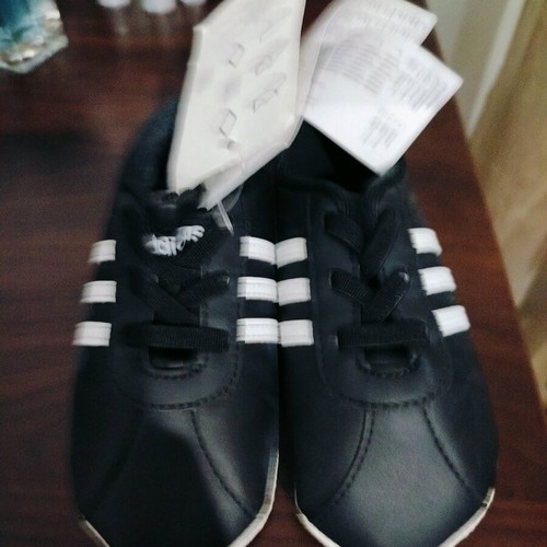 Baby shoes like new, size 19 (Pimpolho) and 21 (Adidas)