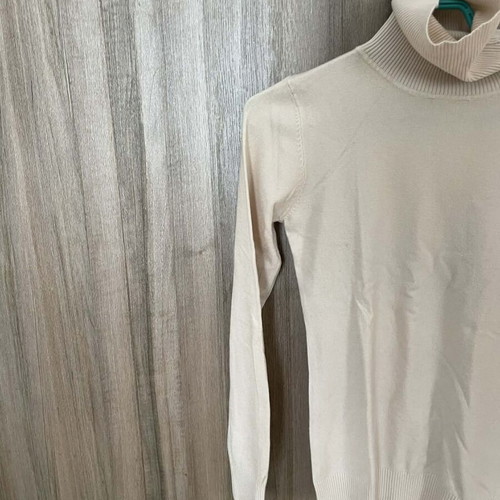 Just Woman women's knit turtleneck beige like new