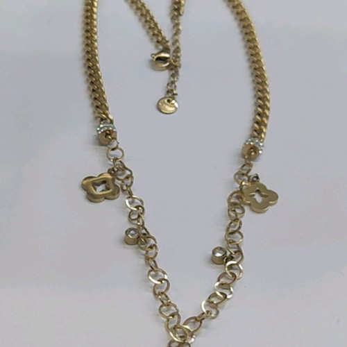 Steel necklace with lucky flowers gold color new