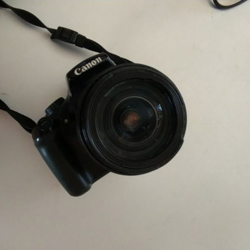 Canon 1100D camera with Canon EF 28-105 mm f/3.5-4.5 USM lens used