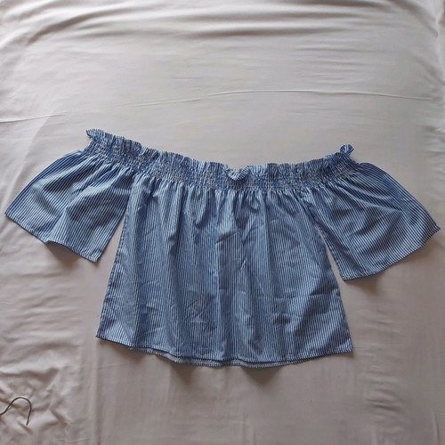 Off shoulder top used, one size, blue