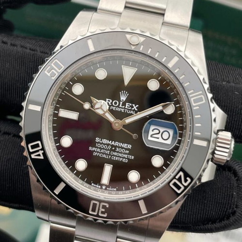 Rolex Submariner 126610LN date unworn full set