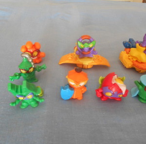 SUPERTHINGS 15 ΦΙΓΟΥΡΕΣ