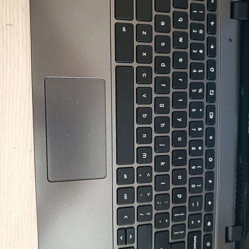Acer Chromebook C720 laptop with mouse, 11.6 inch, 2GB RAM, 16GB SSD, 128GB SD
