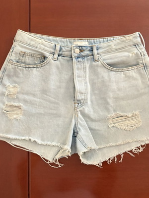 H&M denim shorts size 40 L like new, soft fabric, faded color