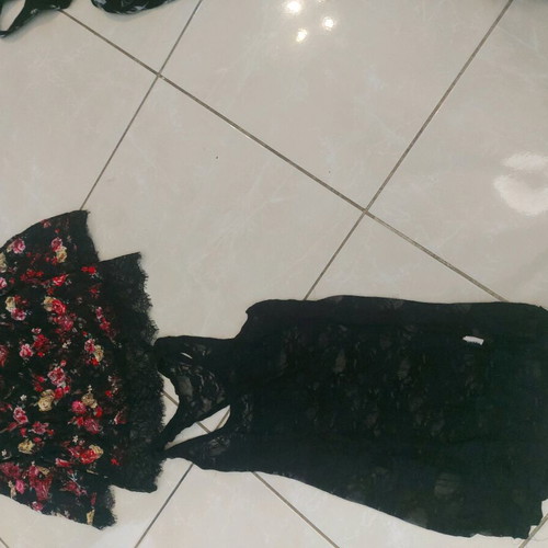 Women's blouses like new, sleeveless with slight wear, size S