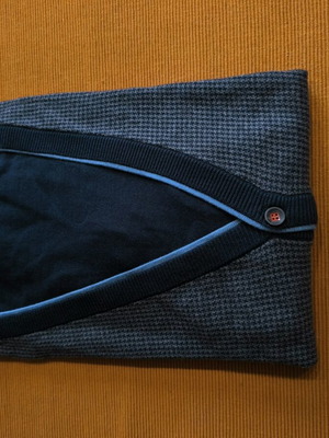 Benetton men's cardigan size M like new, blue
