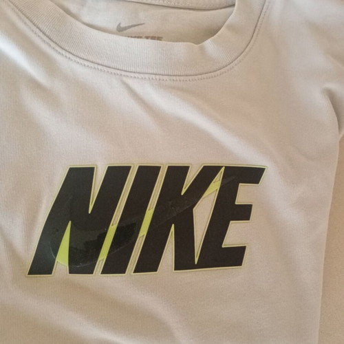 Nike kids t shirt Large like new, white with vinyl logo