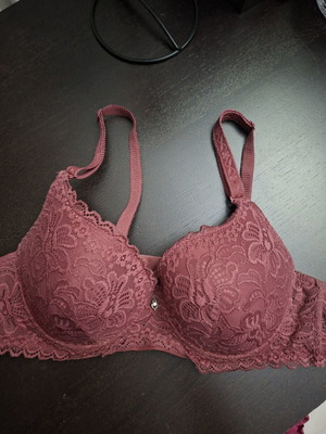 Ancona No95D lace bra in sapio apple color like new