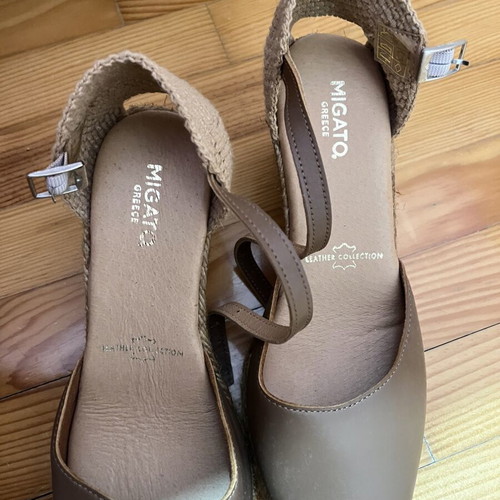 Migato platform sandals new, size 36, beige