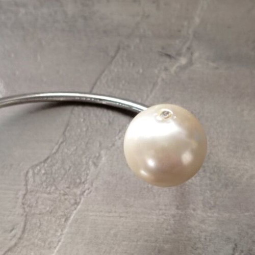 Bracelet with faux pearls like new, adjustable