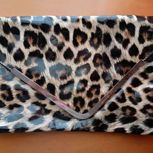Patent leather bag like new, handheld