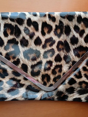 Patent leather bag like new, handheld