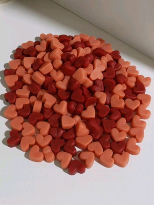 Pack of 40 wax melts new, made from rapeseed plant wax
