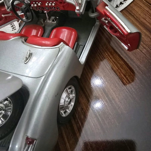 Corvette σε κλίμακα 1:18 σαν καινούργιο