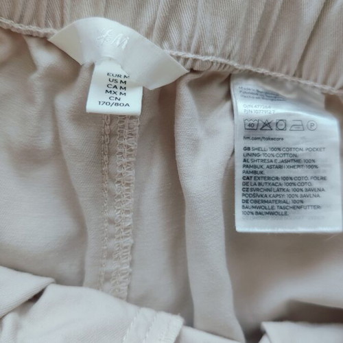 H&M shorts medium beige like new