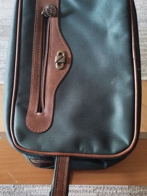 Travel toiletry bag like new, green