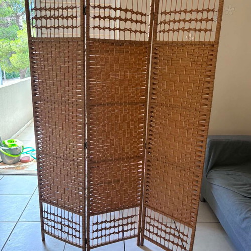 Three-Panel Room Divider Made of Natural Rattan/Wicker and Wood Like New, Boho Vintage